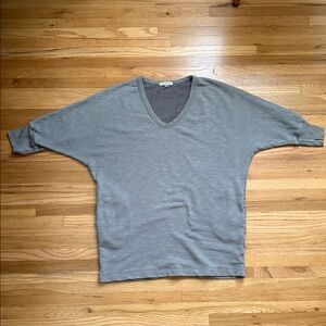 James Perse Gray V-Neck Lightweight Sweatshirt with pockets - size 1